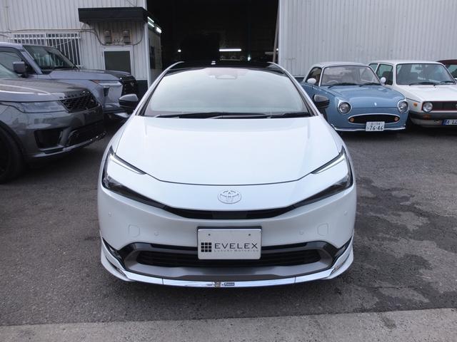 プリウス Ｚ　モデリスタエアロ　ガラスルーフ　純正ナビ　デジタルインナーミラー　全周囲カメラ　ブラックレザーシート　シートエアコンヒーター　ハンドルヒーター　ＥＴＣ２．０　保証書　取説　整備手帳　スペアキー（9枚目）