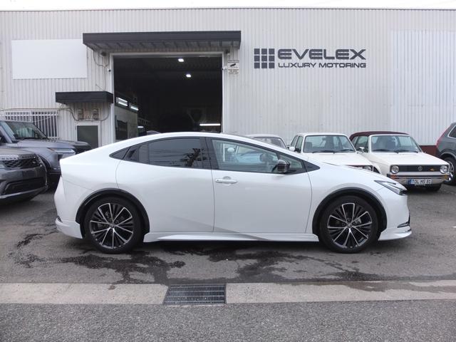 プリウス Ｚ　モデリスタエアロ　ガラスルーフ　純正ナビ　デジタルインナーミラー　全周囲カメラ　ブラックレザーシート　シートエアコンヒーター　ハンドルヒーター　ＥＴＣ２．０　保証書　取説　整備手帳　スペアキー（16枚目）