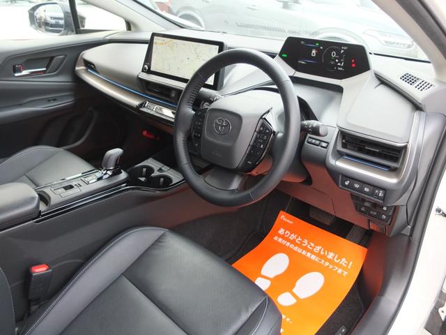 プリウス Ｚ　モデリスタエアロ　ガラスルーフ　純正ナビ　デジタルインナーミラー　全周囲カメラ　ブラックレザーシート　シートエアコンヒーター　ハンドルヒーター　ＥＴＣ２．０　保証書　取説　整備手帳　スペアキー（25枚目）