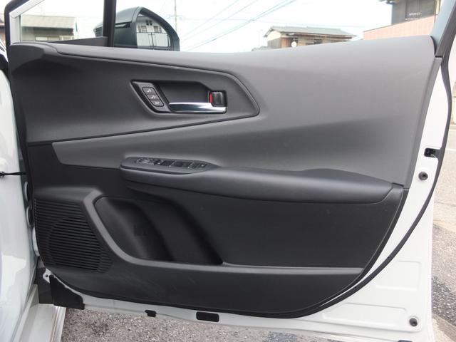 プリウス Ｚ　モデリスタエアロ　ガラスルーフ　純正ナビ　デジタルインナーミラー　全周囲カメラ　ブラックレザーシート　シートエアコンヒーター　ハンドルヒーター　ＥＴＣ２．０　保証書　取説　整備手帳　スペアキー（32枚目）