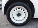 オシャレなホワイトホイールです。タイヤは４本共に約８分残溝御座います。