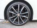純正アルミホイールを装備しております。タイヤは４本共にピレリ製で残溝も約８分御座います。