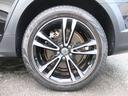 純正アルミホイール装備車です。タイヤは4本共にピレリ製で残溝も約7分御座います。