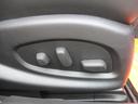 運転席＆助手席はパワーシート機能がございます。