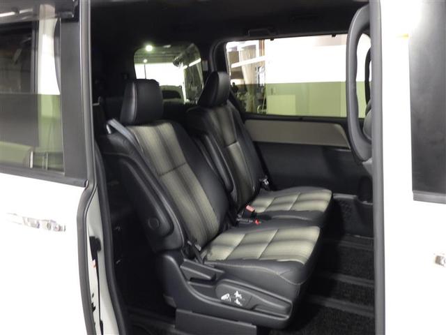 ノア ハイブリッドＳｉ　ダブルバイビーＩＩＩ　フルセグ　メモリーナビ　ＤＶＤ再生　後席モニター　バックカメラ　衝突被害軽減システム　ＥＴＣ　ドラレコ　両側電動スライド　ＬＥＤヘッドランプ　乗車定員７人　３列シート　ワンオーナー　フルエアロ　ＣＤ（27枚目）