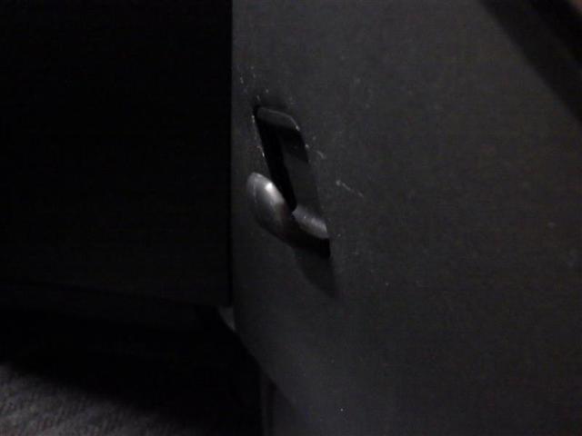 ルーミー Ｇ　衝突被害軽減システム　両側電動スライド　ＬＥＤヘッドランプ　ウオークスルー　ワンオーナー　アイドリングストップ　盗難防止装置　ＣＤ　スマートキー　フル装備　エアバッグ　横滑り防止機能（10枚目）