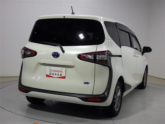 シエンタ ハイブリッドG フルセグ メモリーナビ DVD再生 バックカメラ 衝突被害軽減システム ETC 両側電動スライド LEDヘッドランプ ウオークスルー 乗車定員7人 3列シート 盗難防止装置 アルミホイール CD(3枚目)