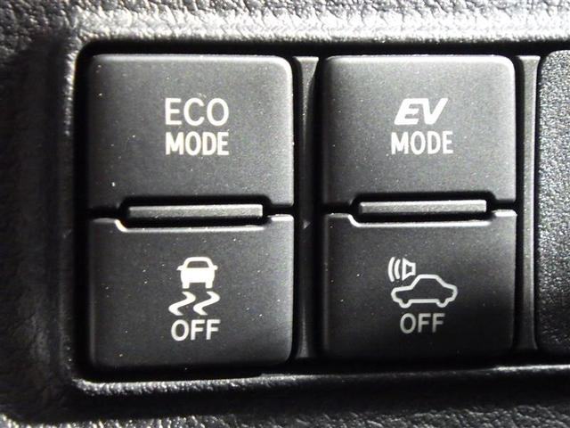 シエンタ ハイブリッドG フルセグ メモリーナビ DVD再生 バックカメラ 衝突被害軽減システム ETC 両側電動スライド LEDヘッドランプ ウオークスルー 乗車定員7人 3列シート 盗難防止装置 アルミホイール CD(16枚目)