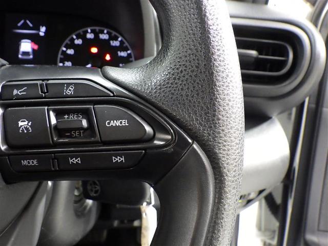 ヤリス ハイブリッドＸ　メモリーナビ　ミュージックプレイヤー接続可　バックカメラ　衝突被害軽減システム　ＥＴＣ　ドラレコ　オートクルーズコントロール　フル装備　エアバッグ　横滑り防止機能　ハイブリッド（16枚目）