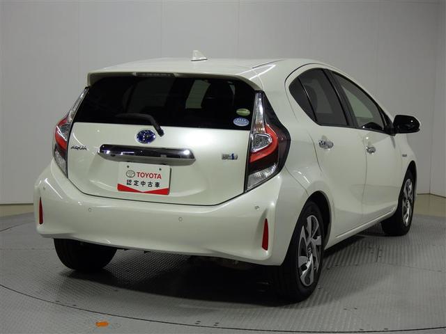 アクア Ｓスタイルブラック　メモリーナビ　バックカメラ　衝突被害軽減システム　ＥＴＣ　ＬＥＤヘッドランプ　ワンオーナー　盗難防止装置　ＣＤ　スマートキー　フル装備　エアバッグ　横滑り防止機能　ハイブリッド（3枚目）