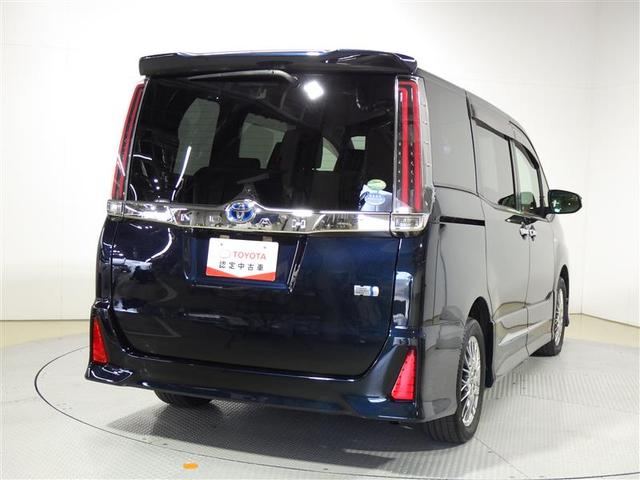 ノア ＳＩ　フルセグ　メモリーナビ　ＤＶＤ再生　後席モニター　バックカメラ　衝突被害軽減システム　ＥＴＣ　両側電動スライド　ＬＥＤヘッドランプ　乗車定員７人　３列シート　フルエアロ　盗難防止装置　アルミホイール（3枚目）