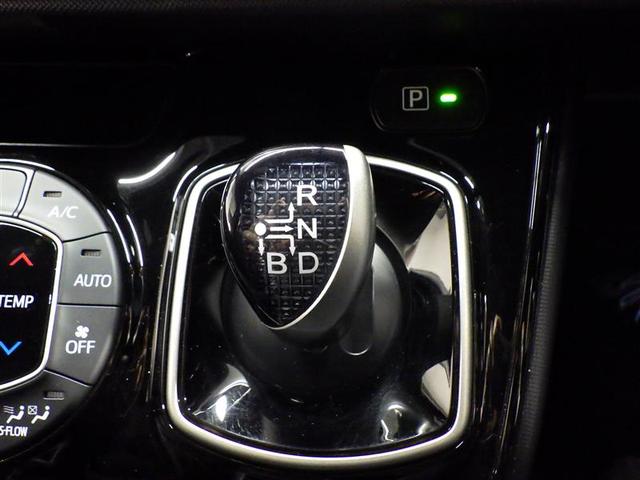 ノア ＳＩ　フルセグ　メモリーナビ　ＤＶＤ再生　後席モニター　バックカメラ　衝突被害軽減システム　ＥＴＣ　両側電動スライド　ＬＥＤヘッドランプ　乗車定員７人　３列シート　フルエアロ　盗難防止装置　アルミホイール（14枚目）