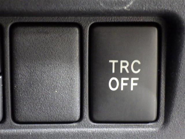 ノア ＳＩ　フルセグ　メモリーナビ　ＤＶＤ再生　後席モニター　バックカメラ　衝突被害軽減システム　ＥＴＣ　両側電動スライド　ＬＥＤヘッドランプ　乗車定員７人　３列シート　フルエアロ　盗難防止装置　アルミホイール（21枚目）