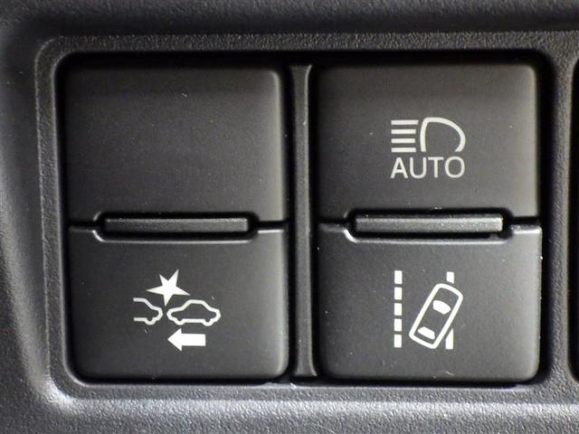 ノア ＳＩ　フルセグ　メモリーナビ　ＤＶＤ再生　後席モニター　バックカメラ　衝突被害軽減システム　ＥＴＣ　両側電動スライド　ＬＥＤヘッドランプ　乗車定員７人　３列シート　フルエアロ　盗難防止装置　アルミホイール（22枚目）