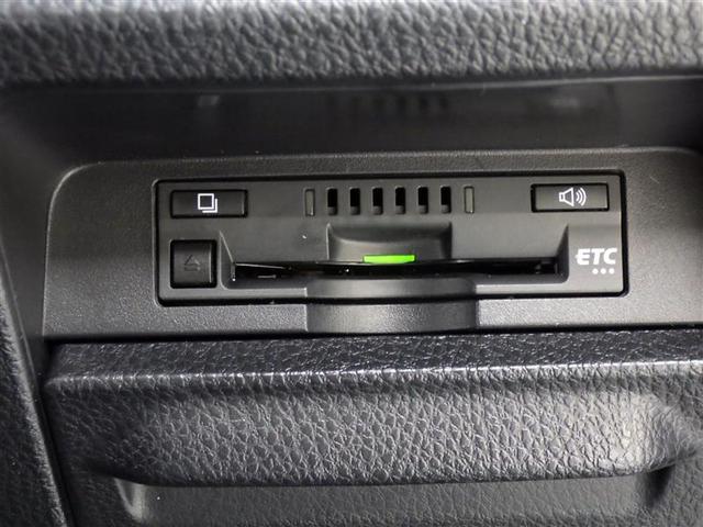 ノア ＳＩ　フルセグ　メモリーナビ　ＤＶＤ再生　後席モニター　バックカメラ　衝突被害軽減システム　ＥＴＣ　両側電動スライド　ＬＥＤヘッドランプ　乗車定員７人　３列シート　フルエアロ　盗難防止装置　アルミホイール（24枚目）