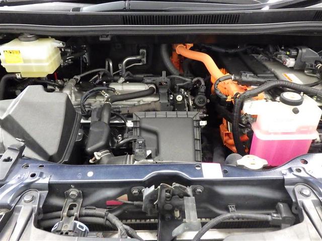 ノア ＳＩ　フルセグ　メモリーナビ　ＤＶＤ再生　後席モニター　バックカメラ　衝突被害軽減システム　ＥＴＣ　両側電動スライド　ＬＥＤヘッドランプ　乗車定員７人　３列シート　フルエアロ　盗難防止装置　アルミホイール（33枚目）