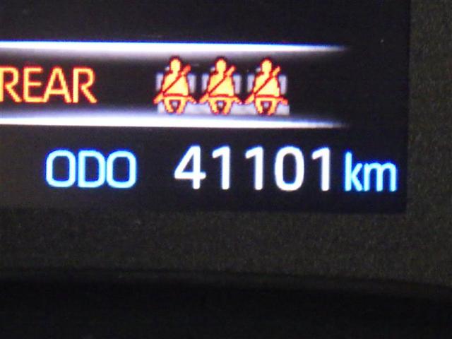 ヤリス X ミュージックプレイヤー接続可 バックカメラ 衝突被害軽減システム ETC 盗難防止装置 スマートキー フル装備 エアバッグ 横滑り防止機能(7枚目)