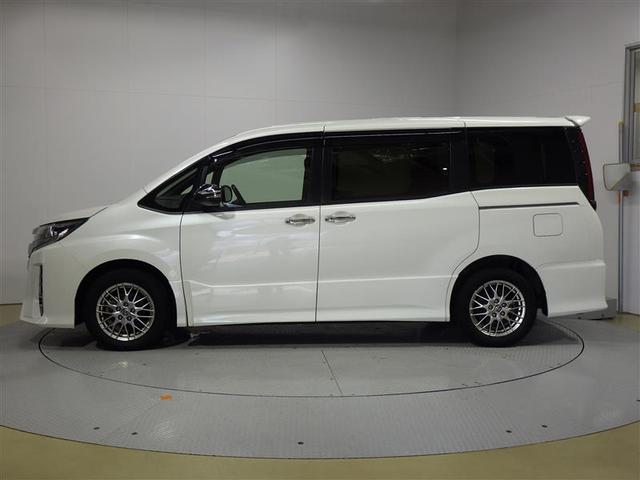 ノア ハイブリッドＳｉ　ダブルバイビーＩＩＩ　フルセグ　メモリーナビ　ＤＶＤ再生　後席モニター　バックカメラ　衝突被害軽減システム　ＥＴＣ　両側電動スライド　ＬＥＤヘッドランプ　乗車定員７人　３列シート　ワンオーナー　フルエアロ　盗難防止装置（2枚目）