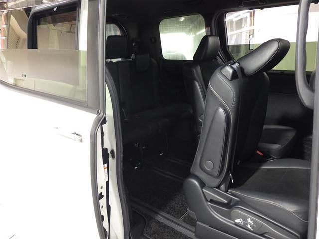 ノア ハイブリッドＳｉ　ダブルバイビーＩＩＩ　フルセグ　メモリーナビ　ＤＶＤ再生　後席モニター　バックカメラ　衝突被害軽減システム　ＥＴＣ　両側電動スライド　ＬＥＤヘッドランプ　乗車定員７人　３列シート　ワンオーナー　フルエアロ　盗難防止装置（28枚目）