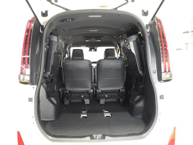 ノア ハイブリッドＳｉ　ダブルバイビーＩＩＩ　フルセグ　メモリーナビ　ＤＶＤ再生　後席モニター　バックカメラ　衝突被害軽減システム　ＥＴＣ　両側電動スライド　ＬＥＤヘッドランプ　乗車定員７人　３列シート　ワンオーナー　フルエアロ　盗難防止装置（30枚目）