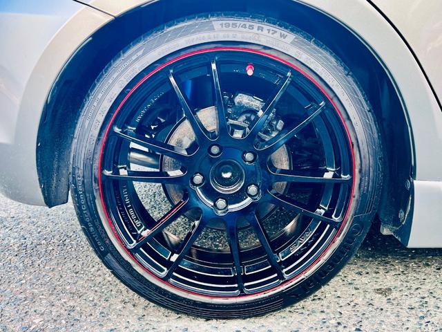スイフトスポーツ ベースグレード　６速ミッション・車高調・ＲＡＹＳ１７インチアルミ・社外マフラー・社外ナビＴＶ・ブルートゥース・スマートキー・ＥＴＣ・（14枚目）