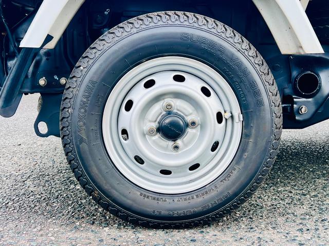 サンバートラック ＴＣ　車検Ｒ８．１１月・４ＷＤ・エアコンパワステ・（11枚目）