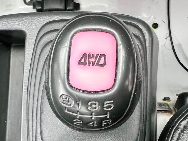 サンバートラック ＴＣ　車検Ｒ８．１１月・４ＷＤ・エアコンパワステ・（13枚目）