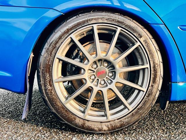 レガシィツーリングワゴン ｔｕｎｅｄ　ｂｙ　ＳＴＩ　６速ミッション・ＨＫＳ車高調・ＳＴＩ１８アルミ・ブレンボキャリパー・ＳＴＩタワーバー・ＳＴＩマフラー・ＳＴＩフルエアロ・（14枚目）