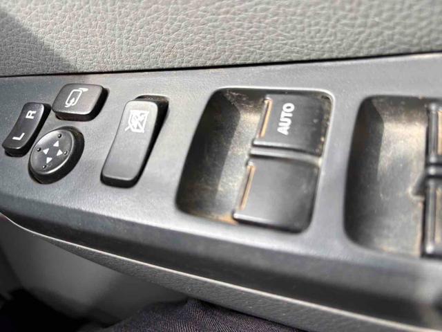 ワゴンＲ ＦＸ　キーレスエントリー　電動格納ミラー　ＭＴ　盗難防止システム　ＡＢＳ　ＣＤ　衝突安全ボディ　エアコン　パワーステアリング　パワーウィンドウ（12枚目）