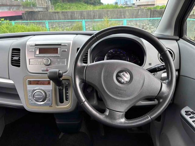 ワゴンＲ ＦＸリミテッドＩＩ　スマートキー　電動格納ミラー　ベンチシート　ＡＴ　盗難防止システム　ＣＤ　アルミホイール　衝突安全ボディ　エアコン　パワーステアリング　パワーウィンドウ（9枚目）
