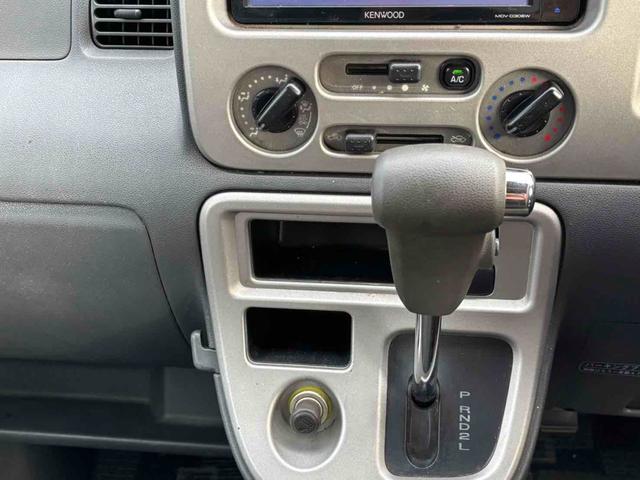 アトレーワゴン カスタムターボＲＳ　両側スライドドア　ＴＶ　ＨＩＤ　キーレスエントリー　電動格納ミラー　ベンチシート　ＡＴ　ＡＢＳ　ＣＤ　ＵＳＢ　ミュージックプレイヤー接続可　アルミホイール　衝突安全ボディ　エアコン　パワーステアリング（11枚目）