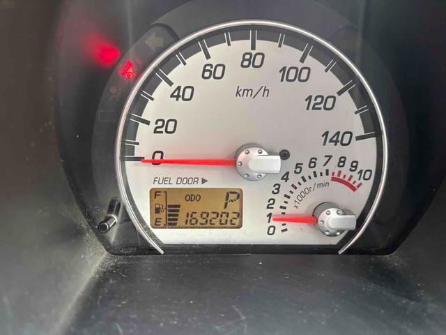 アトレーワゴン カスタムターボＲＳ　両側スライドドア　ＴＶ　ＨＩＤ　キーレスエントリー　電動格納ミラー　ベンチシート　ＡＴ　ＡＢＳ　ＣＤ　ＵＳＢ　ミュージックプレイヤー接続可　アルミホイール　衝突安全ボディ　エアコン　パワーステアリング（18枚目）