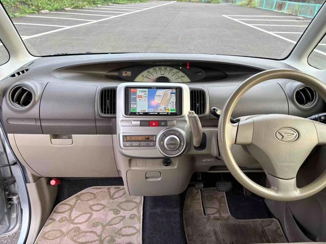 タント Ｘ　バックカメラ　スライドドア　ナビ　ＴＶ　スマートキー　ベンチシート　ＡＴ　盗難防止システム　ＡＢＳ　ＣＤ　衝突安全ボディ　エアコン　パワーステアリング　パワーウィンドウ　運転席エアバッグ（2枚目）