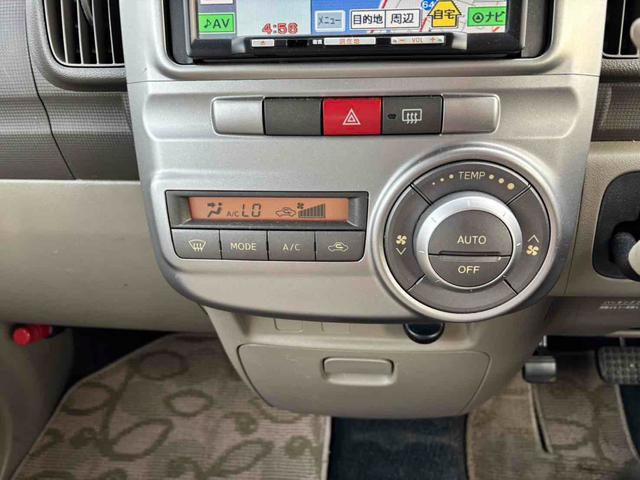 タント Ｘ　バックカメラ　スライドドア　ナビ　ＴＶ　スマートキー　ベンチシート　ＡＴ　盗難防止システム　ＡＢＳ　ＣＤ　衝突安全ボディ　エアコン　パワーステアリング　パワーウィンドウ　運転席エアバッグ（5枚目）