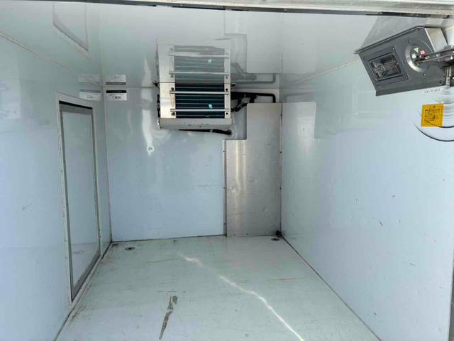ハイゼットトラック 　冷蔵冷凍車　４ＷＤ　ＡＴ　ＥＴＣ　キーレスエントリー　エアコン　パワーウィンドウ（18枚目）