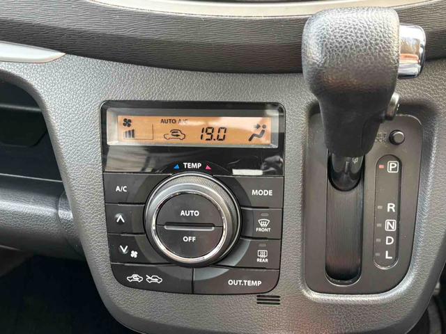 ���i�����ގ��ɕK�����삷�郌�o�[�ł��B����̂��₷�����̂ɂȂ��Ă��܂��B���Ј�x�̊����Ă��������B