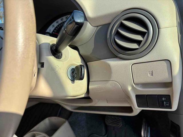 キャロル ＧＳ　キーレスエントリー　ＡＴ　盗難防止システム　ＡＢＳ　ＣＤ　衝突安全ボディ　エアコン　パワーステアリング　パワーウィンドウ（4枚目）