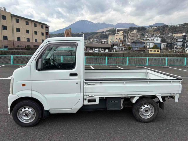 キャリイトラック ＫＣエアコン・パワステ　４ＷＤ　ＭＴ　ＴＶ　エアコン　パワーステアリング　ＣＤ　ＤＶＤ再生（4枚目）