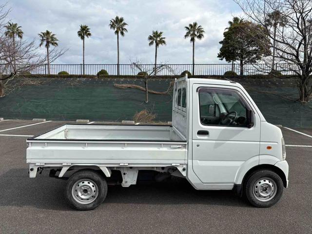 キャリイトラック ＫＣエアコン・パワステ　４ＷＤ　ＭＴ　ＴＶ　エアコン　パワーステアリング　ＣＤ　ＤＶＤ再生（8枚目）
