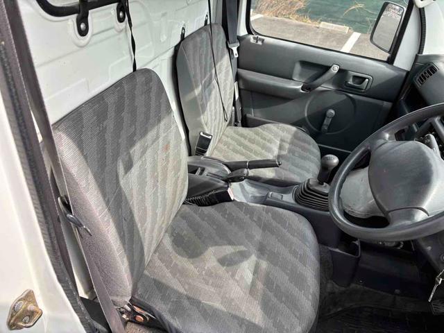 キャリイトラック ＫＣエアコン・パワステ　４ＷＤ　ＭＴ　ＴＶ　エアコン　パワーステアリング　ＣＤ　ＤＶＤ再生（9枚目）