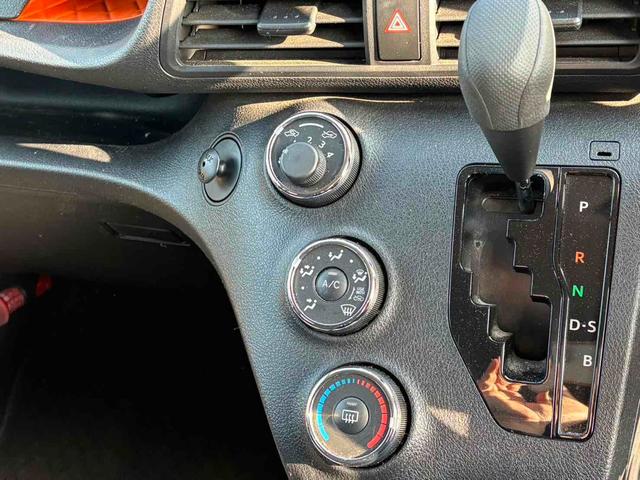 シエンタ X バックカメラ ナビ TV 両側スライド・片側電動 スマートキー 3列シート CVT アルミホイール CD ミュージックプレイヤー接続可 Bluetooth 衝突安全ボディ ABS ESC エアコン(5枚目)