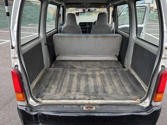 サンバーバン ＶＣ　４ＷＤ　ラジオ　エアコン　パワステ　運転席エアバッグ　両側スライドドア（14枚目）