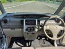 毎回座るフロントシート。運転席は必ず使用する部分ですので、座り心地が重要です!
