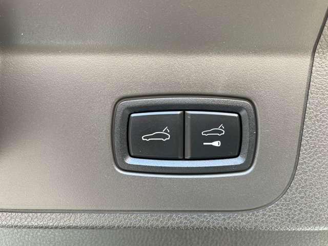 パナメーラ ４　Ｅ－ハイブリッド　２１アルミホイール　ワンオーナー　ドライブレコーダー　パワーシート　純正ナビ　バックカメラ　クリアランスソナー　レーンキープアシスト　クルーズコントロール　横滑り防止　アイドリングストップ　エアサス（24枚目）