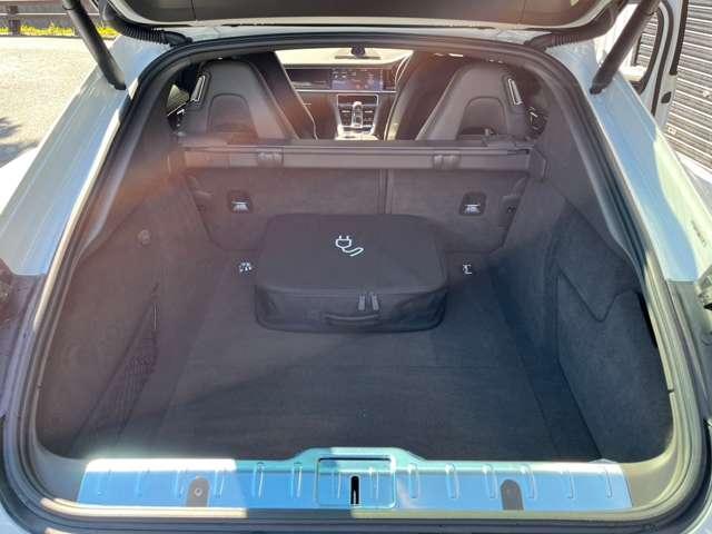 パナメーラ ４　Ｅ－ハイブリッド　２１アルミホイール　ワンオーナー　ドライブレコーダー　パワーシート　純正ナビ　バックカメラ　クリアランスソナー　レーンキープアシスト　クルーズコントロール　横滑り防止　アイドリングストップ　エアサス（29枚目）