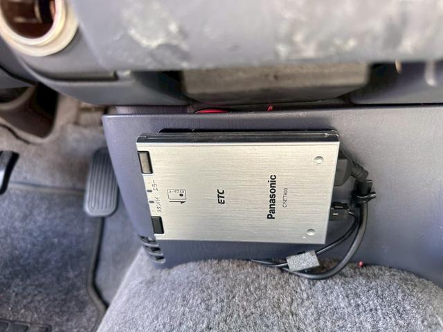 タンドラ アクセスキャブ　ＳＲ５　新品メッキバンパータイヤホイールライナー（14枚目）