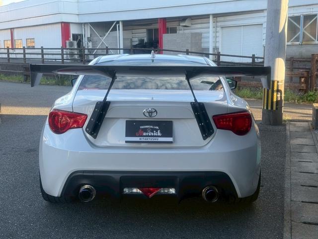 ８６ ＧＴリミテッド　レイズＴＥ３７トヨシマカーボンボンネットユーラスエアロパンデムウイング零戦チャンバートエキマニＡＰＥＸマフラーＤＩＸＣＥＬローターＤＥＦＩメーター３連クスコタワーバーナビ（6枚目）