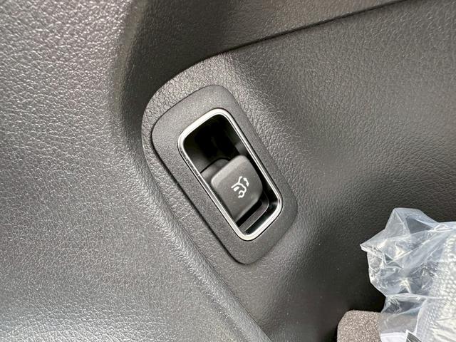 ＣＬＡクラス シューティングブレーク ＣＬＡ２００ｄ　シューティングブレーク　ＡＭＧラインＤターボパノラマルーフレザーシート純正ナビ　全方位カメラパナメリカーナグリル電動テールゲート電動フロントシートシートヒータドライブレコーダ（39枚目）
