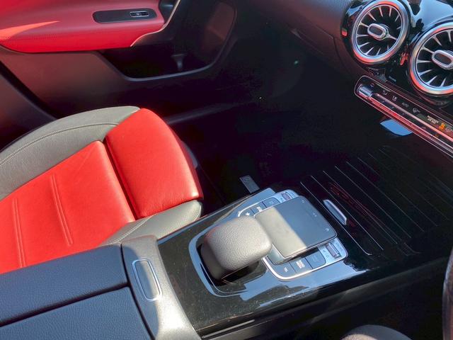 MERCEDES BENZ CLA-CLASS CLA200D