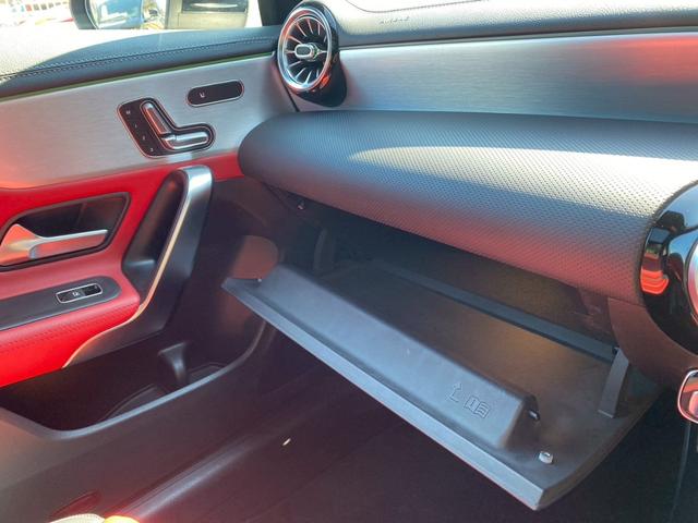 MERCEDES BENZ CLA-CLASS CLA200D